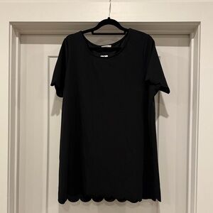 JODIFL Black Scallop Hem Short Sleeve Top
